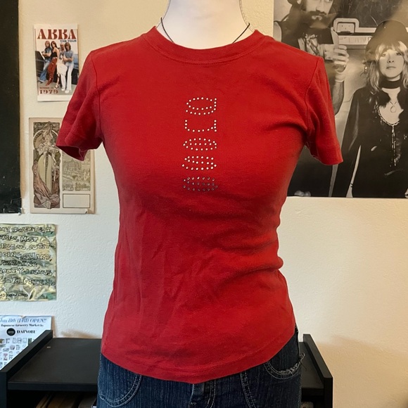 💋 Y2K Guess Rhinestone Baby Tee 💋 - Picture 1 of 5